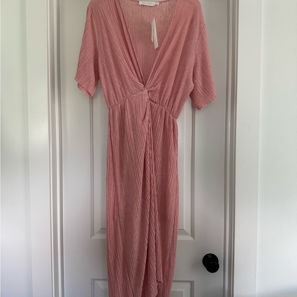 Elegant Pink V-Neck Dress
